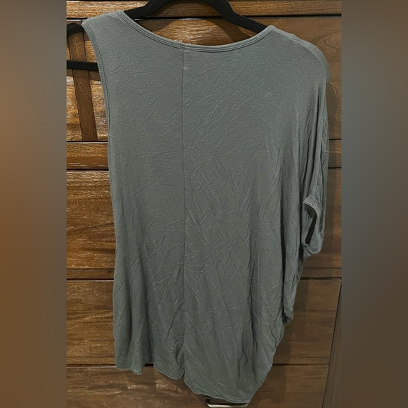 Bailey 44 Asymmetrical Top with batwing sleeve. Small. Gray/beige color. - Picture 2 of 6